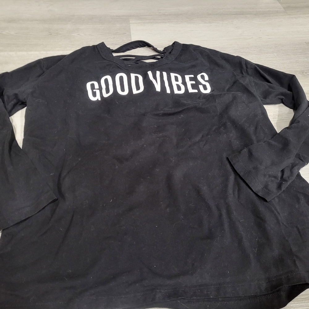 💥Black 'Good Vibes' Long Sleeve Shirt(Free If You Bundle 2 Or More Items)